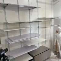 Arredamento per  negozio di abbigliamento