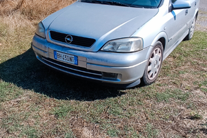 Opel Astra tenuta bene