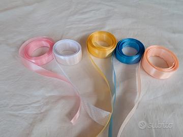 Nastri in raso di vari colori, lotto 2