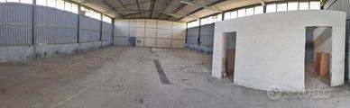 Capannone 300 m2 di copertura+1700 m2 area esterna