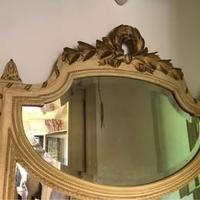 Maestosa e grande caminiera