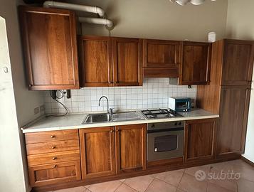 Cucina in legno noce