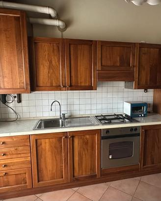 Cucina in legno noce
