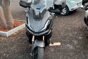 Honda adv 350
