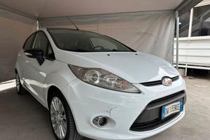 Ford fiesta1.4 titanium  diesel 68 cv.