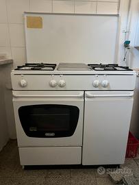 Cucina 4 fuochi Delonghi