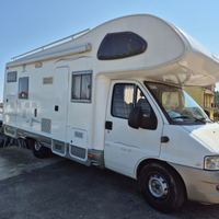Camper compatto mansardato Elnagh super d 111