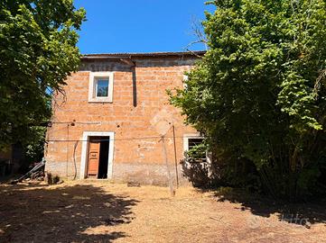 RUSTICO A SORIANO NEL CIMINO