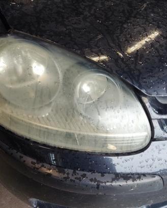 Proiettore destro VOLKSWAGEN GOLF 5 del 2004