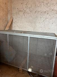 Cassa con coperchio e rivestita all’interno con Re