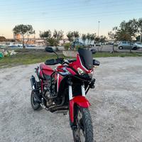 Honda crf 1100 africa twin