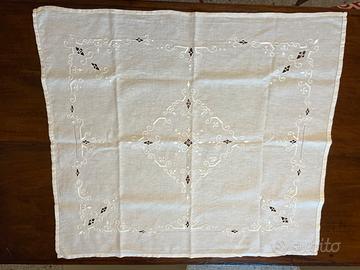 Anrica Tovaglia da te ricamata a mano
