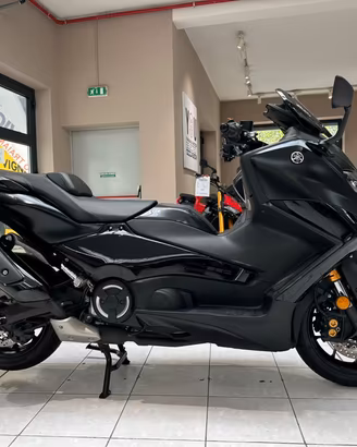 Yamaha TMAX 560 TECH MAX BLACK