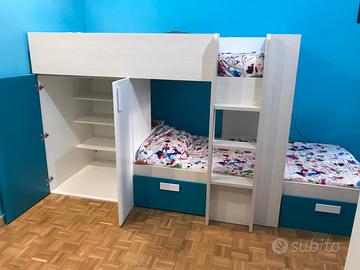 letto a castello con armadietto e cassetti