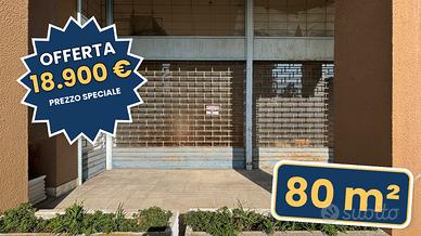 Ex negozio, 2 cantine, posto auto, cambio d'uso