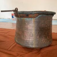 Caldaia in rame antico