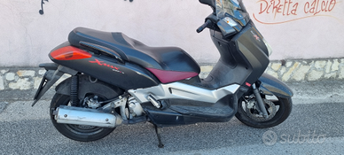 Yamaha X MAX BLACK