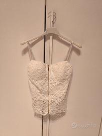 top bianco con coppetta 