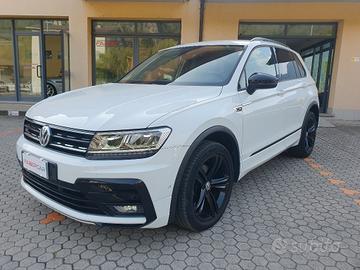 Volkswagen Tiguan 2.0 TDI DSG 4Motion R-Line BMT 1
