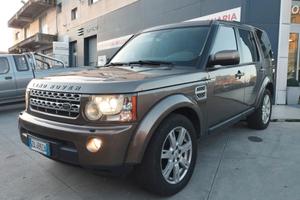 Land Rover Discovery 3.0 TDV6 HSE