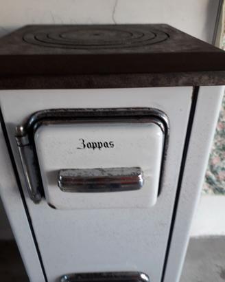 Stufa   Zoppas restaurata lasciato segni del tempo