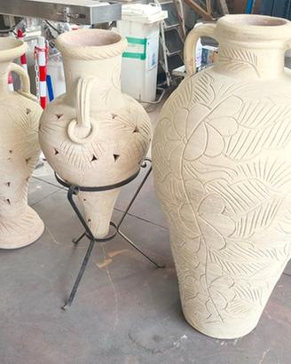 anfore in ceramica da giardino usate