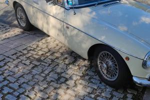 MG B anno 1968. Certificata ASI