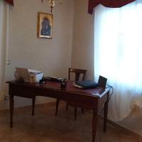 Scrivania e sedia