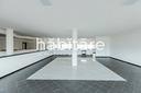 locale-commerciale-con-ampia-terrazza