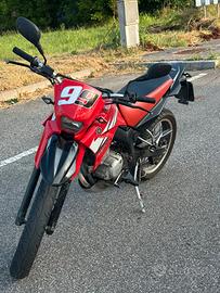 Yamaha XT125X