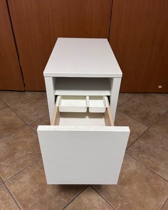 Ikea Nordli comodino