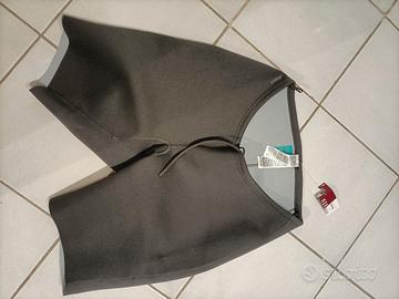 pantaloncini in neoprene per kayak o snorkeling