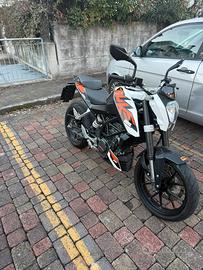 Ktm duke 200