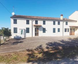 Ampia casa di campagna a Maccacari Gazzo Veronese