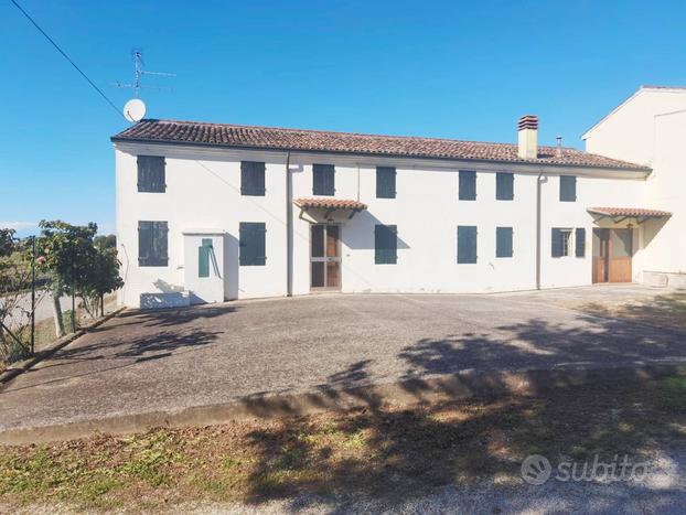 Ampia casa di campagna a Maccacari Gazzo Veronese