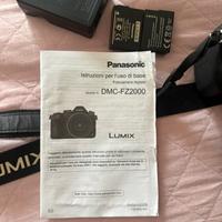 Fotocamera con cavalletto