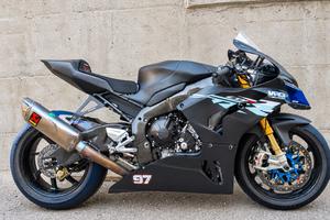 Honda CBR1000RR-R SP solo pista