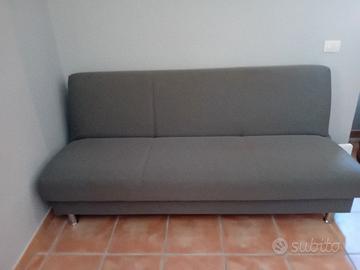 divano letto apribile con cassetto sotto