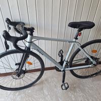 Bicicletta da corsa nuova