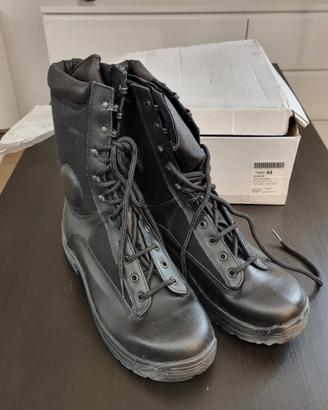 Anfibi scarpe militari uomo taglia 44 nuovi 