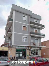 Appartamento di 100 m² con 3 locali a Roma
