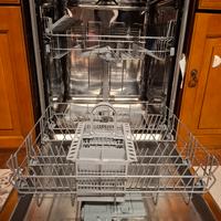 LAVASTOVIGLIE INDESIT