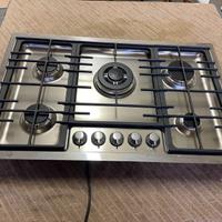 Piano cottura a gas marchio Foster con 5 fuochi