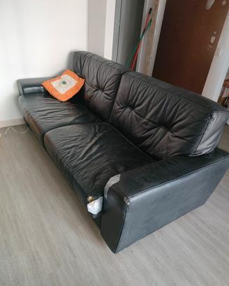 Divano letto nero in pelle