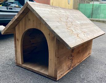 Grande cuccia in legno