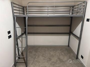 Letto a soppalco IKEA SVÄRTA