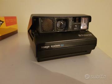 macchina fotografica polaroid 