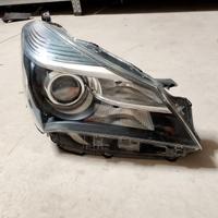 Faro Toyota Yaris