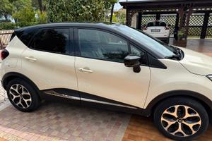 RENAULT CAPTUR 0.9 TCe BENZINA ANNO 2019 KM 43.500