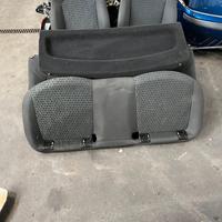SEDILI OPEL CORSA E